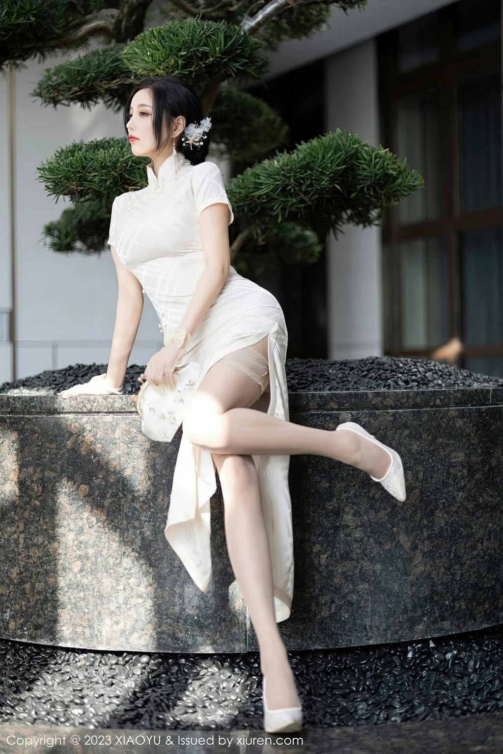 武汉大学人造人校花王维琳～一脸不耐烦的样子吃鸡巴,真想上去蹂躏一番！